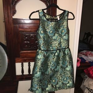 Girls dress